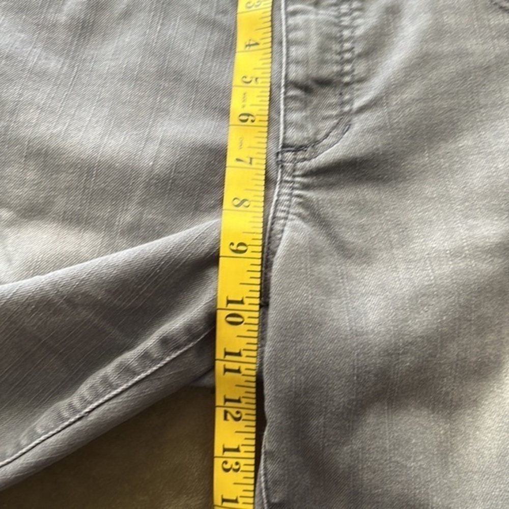Chico’s platinum denim Womens size 1/M/8 short‎ ultimate boot leg grey - Picture 5 of 7